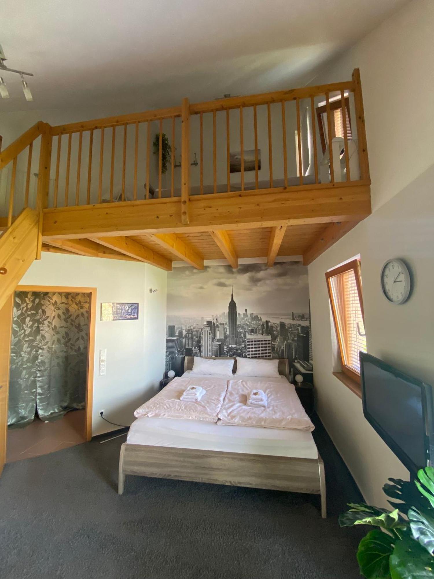 Maisonette-Ferienzimmer Am Backhausgarten Flonheim Eksteriør bilde